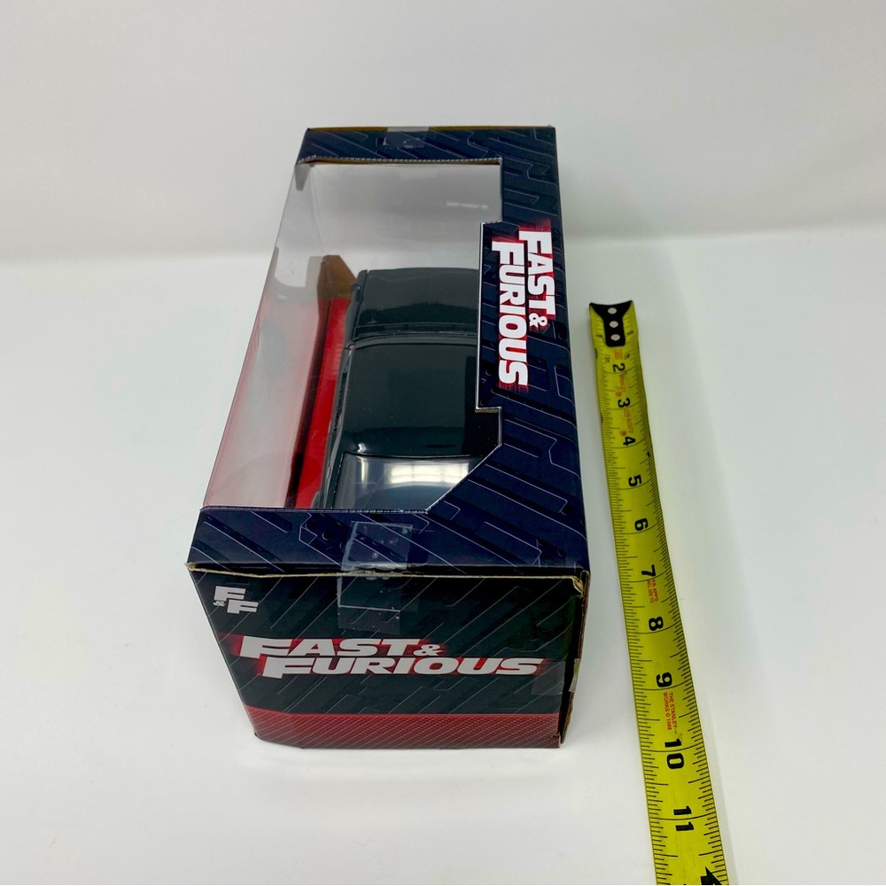 Jada Toys Fast & Furious 1:24 Brians's Nissan Skyline 2000 GT-R Die-cast Car - Picture 5 of 7